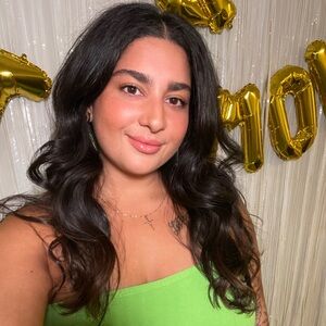 Meet your Posher, Casey